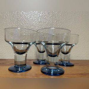 A set of 4 Cocktail Glasses